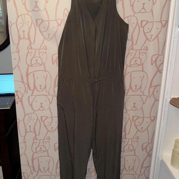 Express Women's Khaki and Green Jumpsuit - Picture 1 of 5